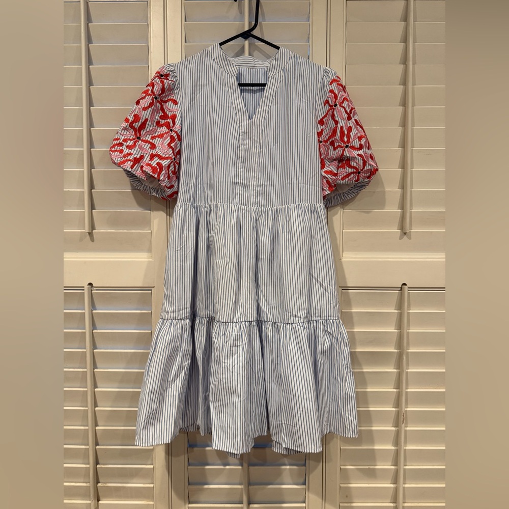 Blue & White Striped Dress with Coral Embroidery Details Women’s Size Medium